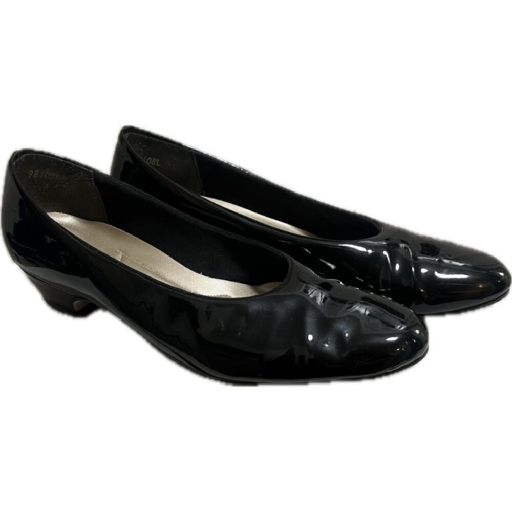 Capps Black Patent Pumps